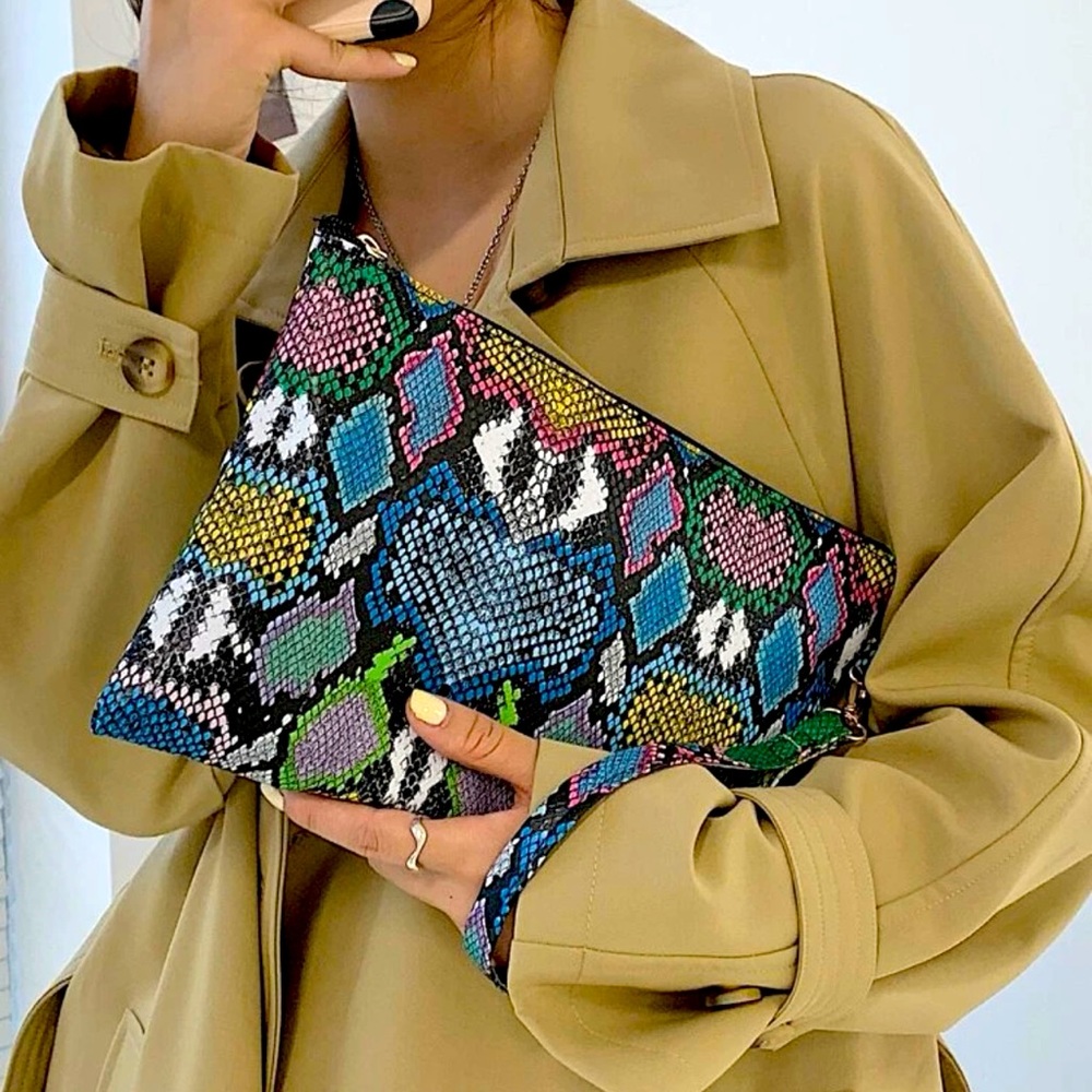 Snakeskin Pattern Zip Square Clutch